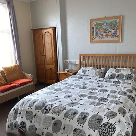Brafferton Guest House ハートルプール エクステリア 写真