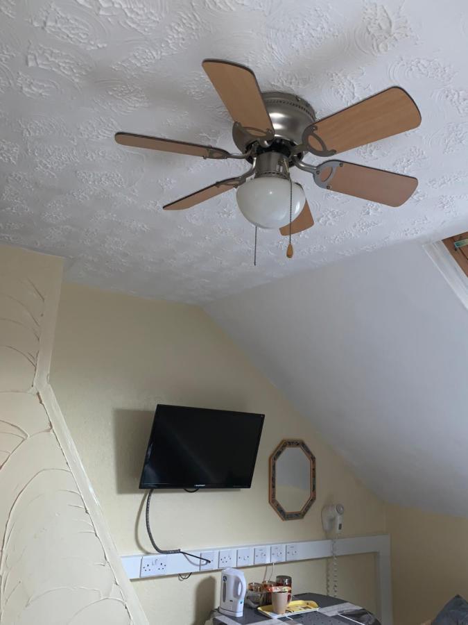 Brafferton Guest House ハートルプール エクステリア 写真